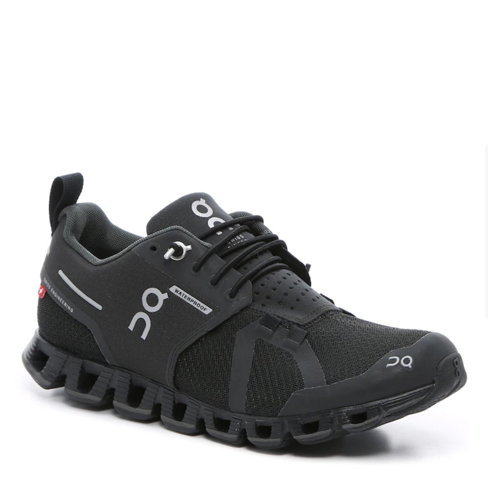 ON CLOUD WATERPROOF RUNNING SHOE